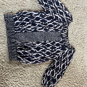 Like new sheer blue Peridot blouse. Size M. so cute!!